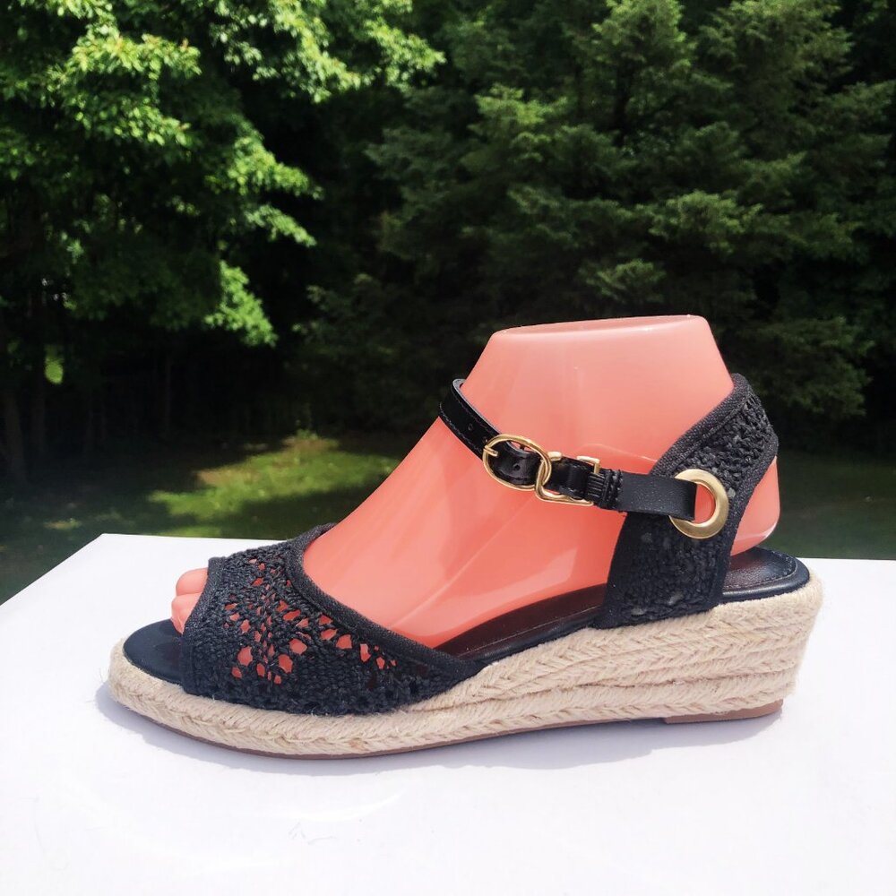 Black Floral Lace Peep Toe Ankle Strap Buckle Espadrille Sandals Sz 7 NEW - Picture 2 of 7